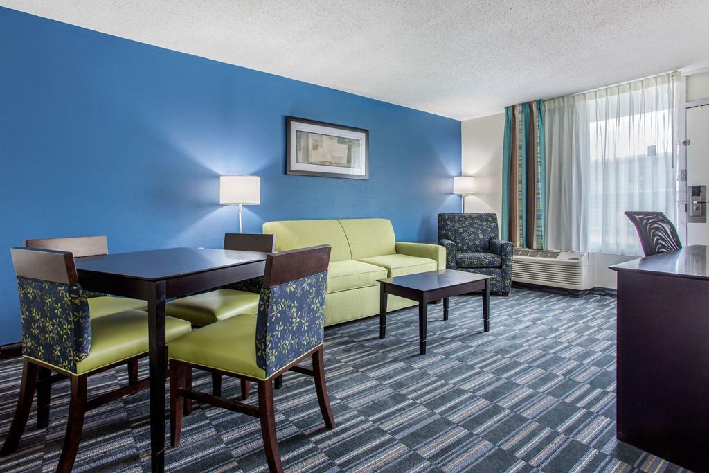 Days Inn And Suites By Wyndham Oxford Exteriér fotografie