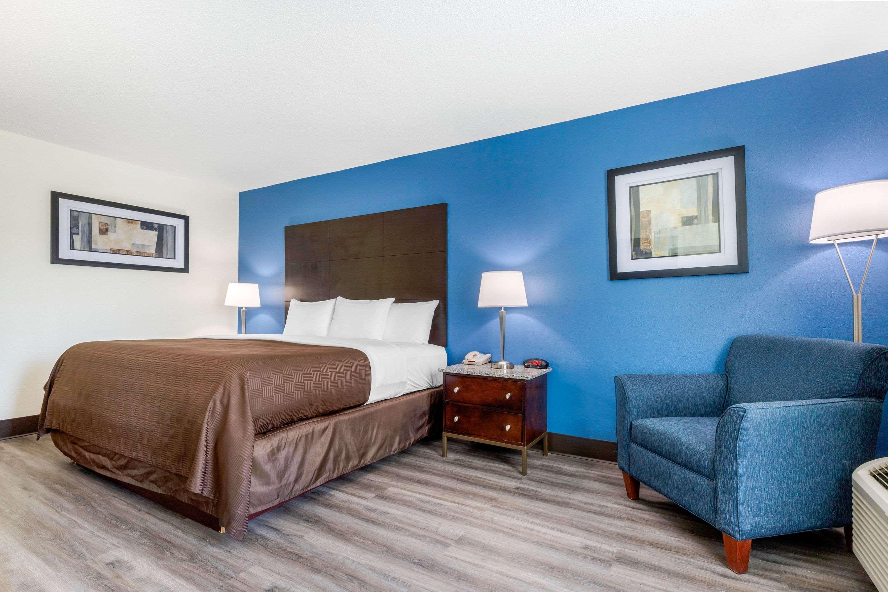 Days Inn And Suites By Wyndham Oxford Exteriér fotografie