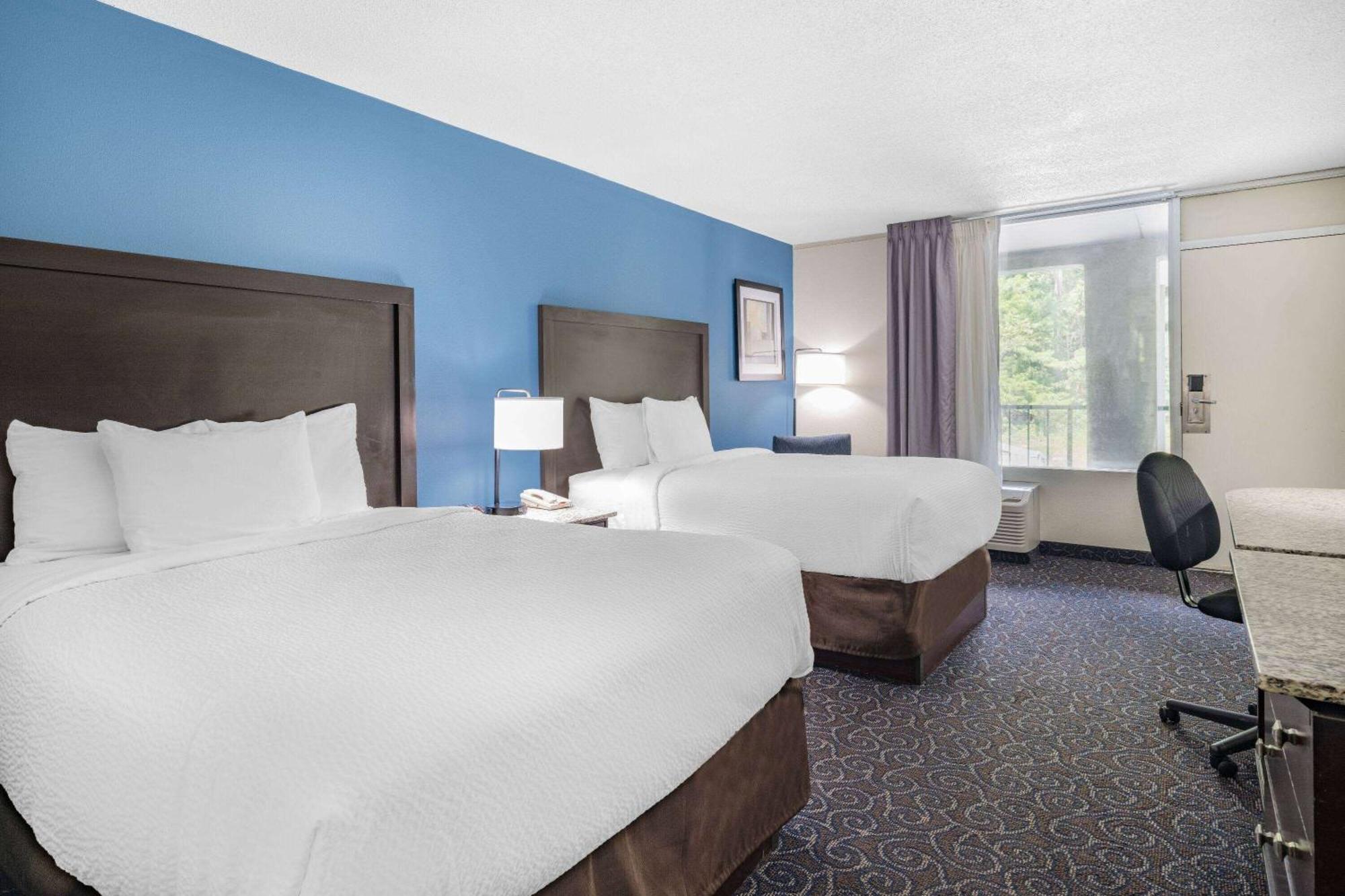 Days Inn And Suites By Wyndham Oxford Exteriér fotografie